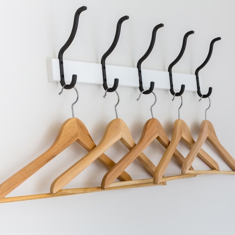 Why Are Wooden Hangers Better?