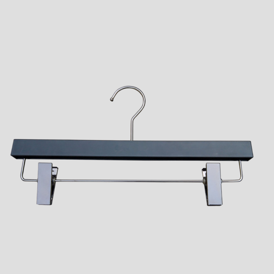 608  Solid Plastic pant/skirt hanger with adjustable clips