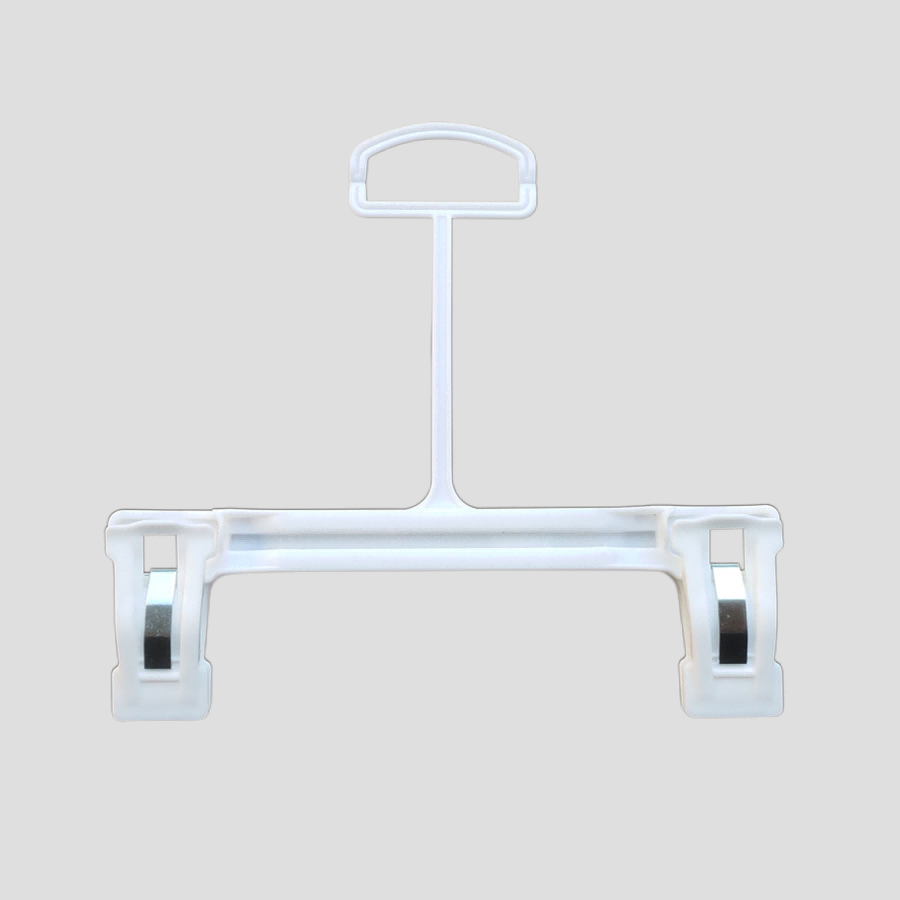 6708  Plastic hook pant/skirt hanger with clips