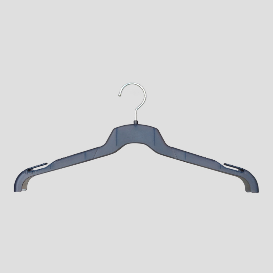 Plastic top hanger with notches